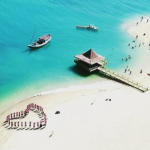 Pesona alam yang luar biasa, Pantai Sembilan di Gili Genting (Foto: instaram@vechaatmadya)