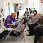 Donor Darah Sambut Hari Jadi ke-77 Polwan Polres Sumenep. (Istimewa/Humas Polres Sumenep).