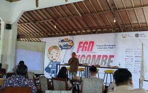 FGD “NgomBe” PWRI Sumenep di Tanean Cafe. (Dok. Jarak.co)