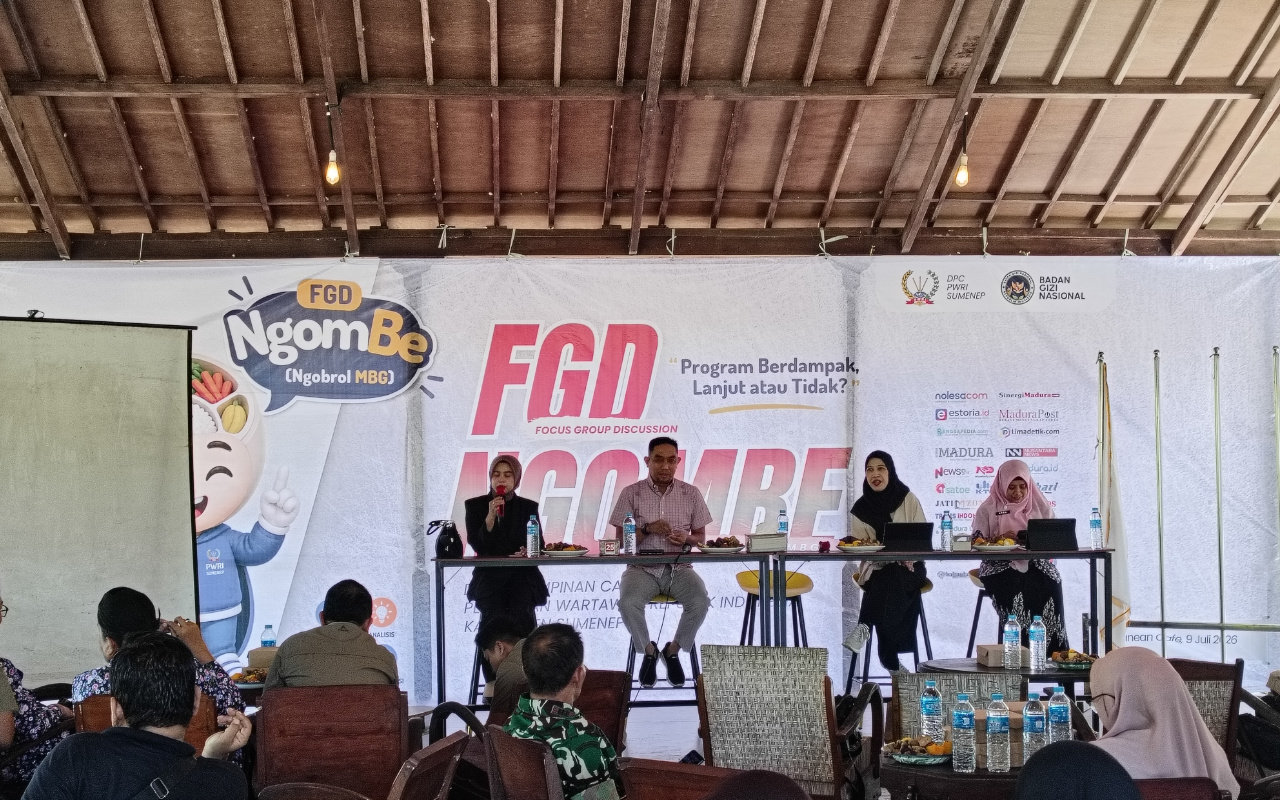 Kegiatan Focus Group Discussion (FGD) PWRI Sumenep di Tanean Cafe, Sumenep. (Dok. Jarak.co)