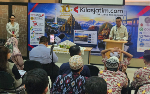 Ketua Jaringan Media Siber Indonesia (JMSI) Provinsi Jatim, Syaiful Anam, memberikan sambutan pada HUT ke-10 kilasjatim.com di Gedung PWI Jatim. (Istimewa)
