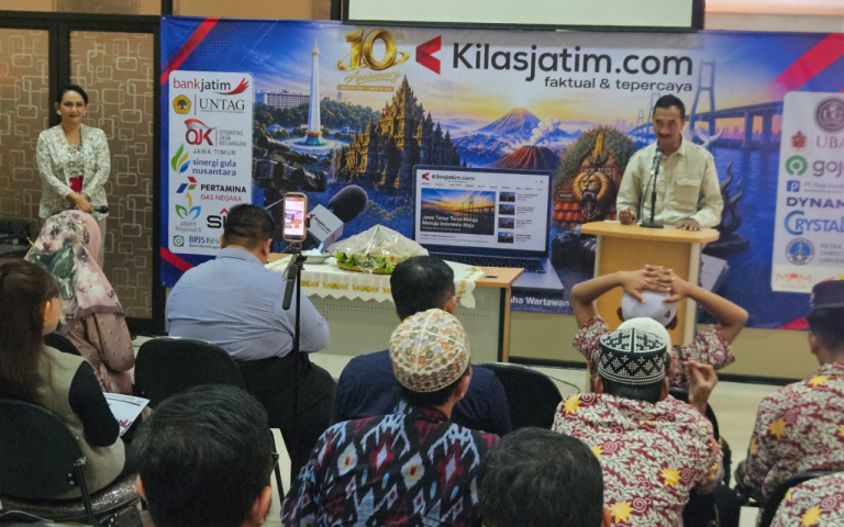 Ketua Jaringan Media Siber Indonesia (JMSI) Provinsi Jatim, Syaiful Anam, memberikan sambutan pada HUT ke-10 kilasjatim.com di Gedung PWI Jatim. (Istimewa)